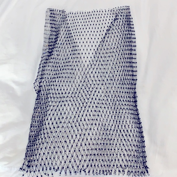 Fishnet crystal top V neck - Picture 3 of 5